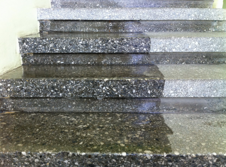 Шліфовані камяні сходи